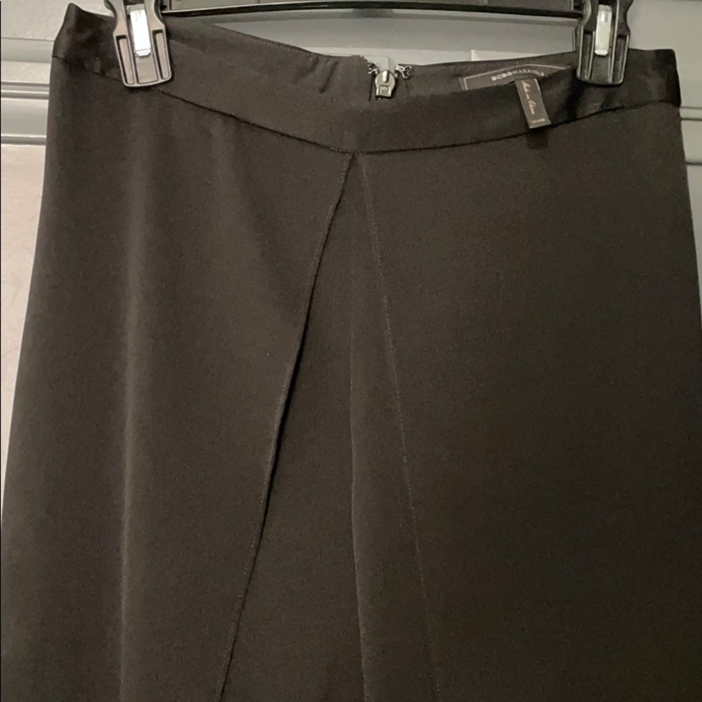 BCBG Beautiful apron harem style dress pants.